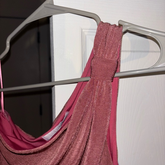 Elegant Pink One-Shoulder Dress - Picture 4 of 4